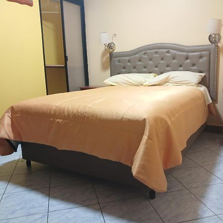 מלון איאקוצ'ו Hospedaje Karol מראה חיצוני תמונה