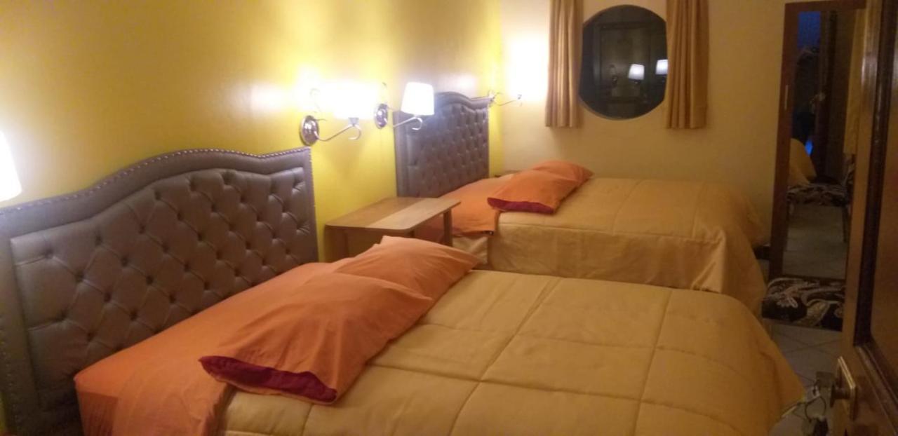 מלון איאקוצ'ו Hospedaje Karol מראה חיצוני תמונה