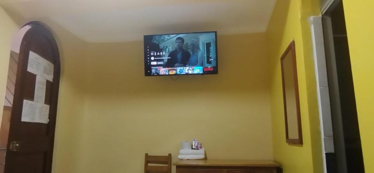 מלון איאקוצ'ו Hospedaje Karol מראה חיצוני תמונה