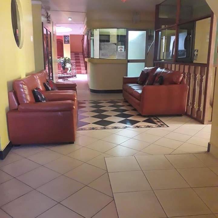 מלון איאקוצ'ו Hospedaje Karol מראה חיצוני תמונה